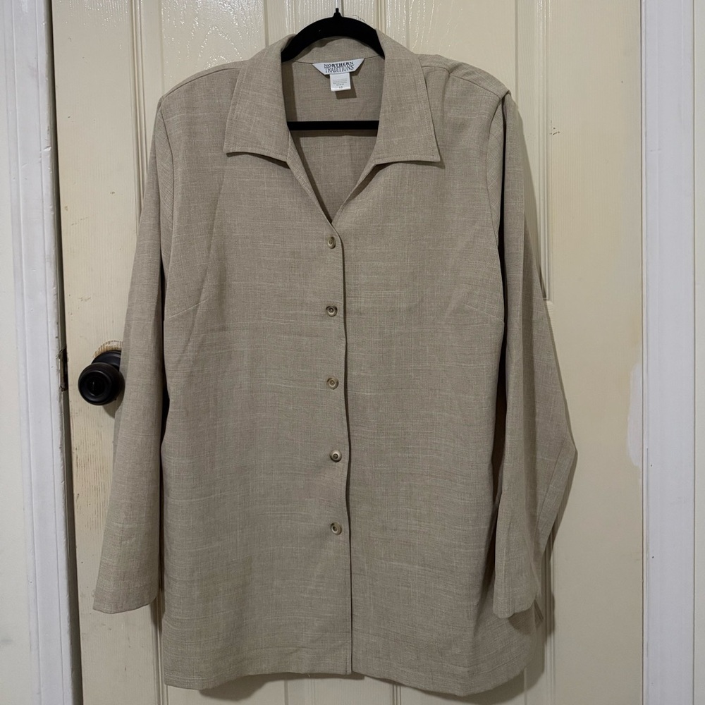 Northern Traditions Beige Button Front Blouse w/ Shoulder Pads | Size 18